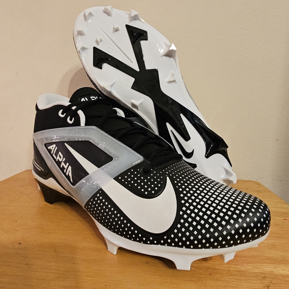 Men’s Size 14 Nike Alpha Menace 4 Pro Football Cleats Black/White FZ7702-005 NEW